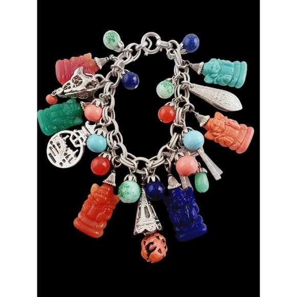 Asian Motiff Hard to Find Signed Napier Glass Charm Bracelet (A5580)